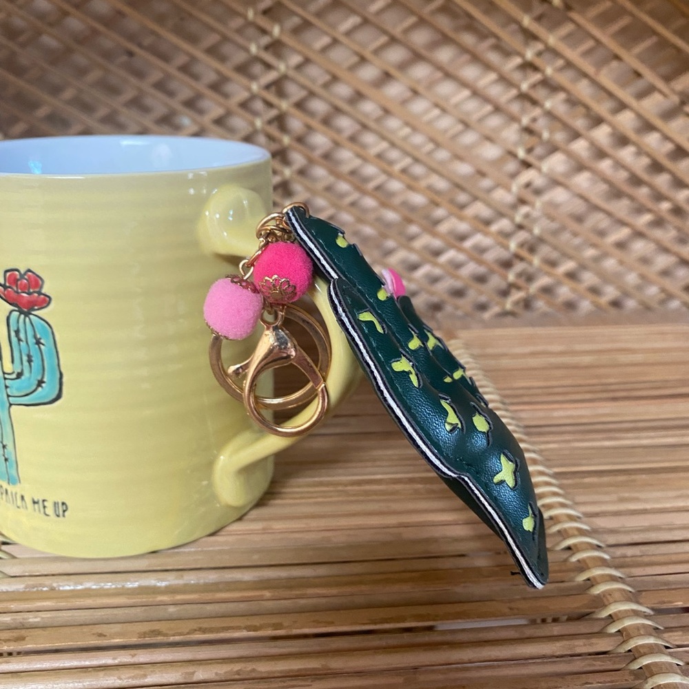 Mug & Keychain Gift Set - Picture 8 of 8